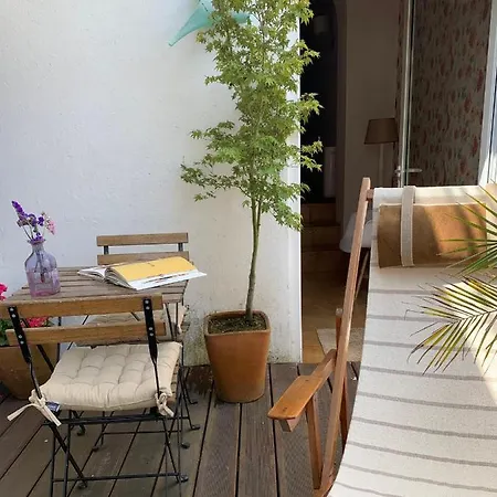 بيت للعطل House In The Town Centre *