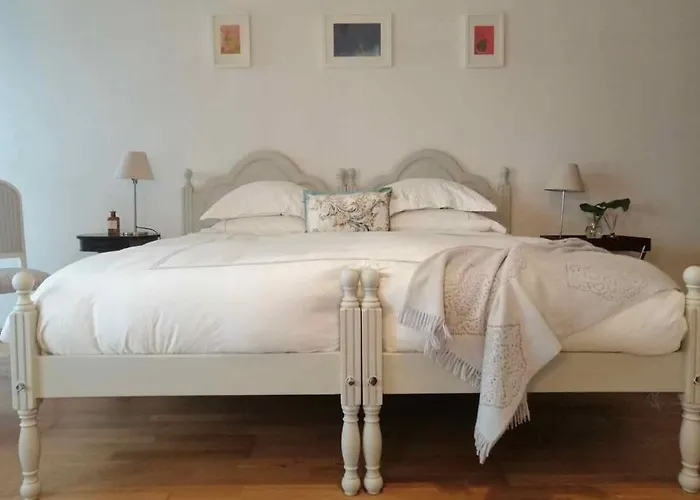 Nyaraló House In The Town Centre