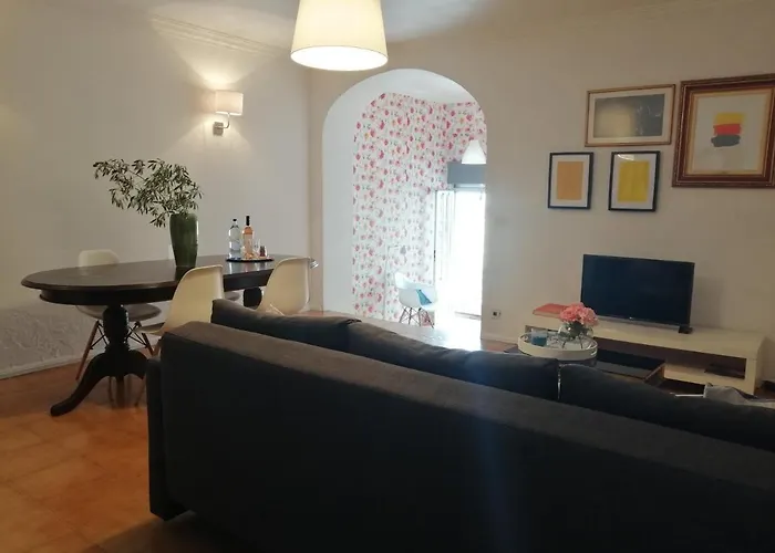 Vakantiehuis House In The Town Centre Caminha